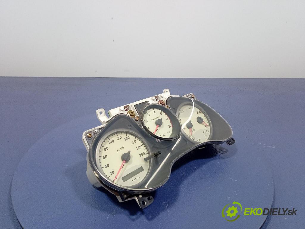 Toyota Rav4 2003 Přístrojová deska 83800-4A091