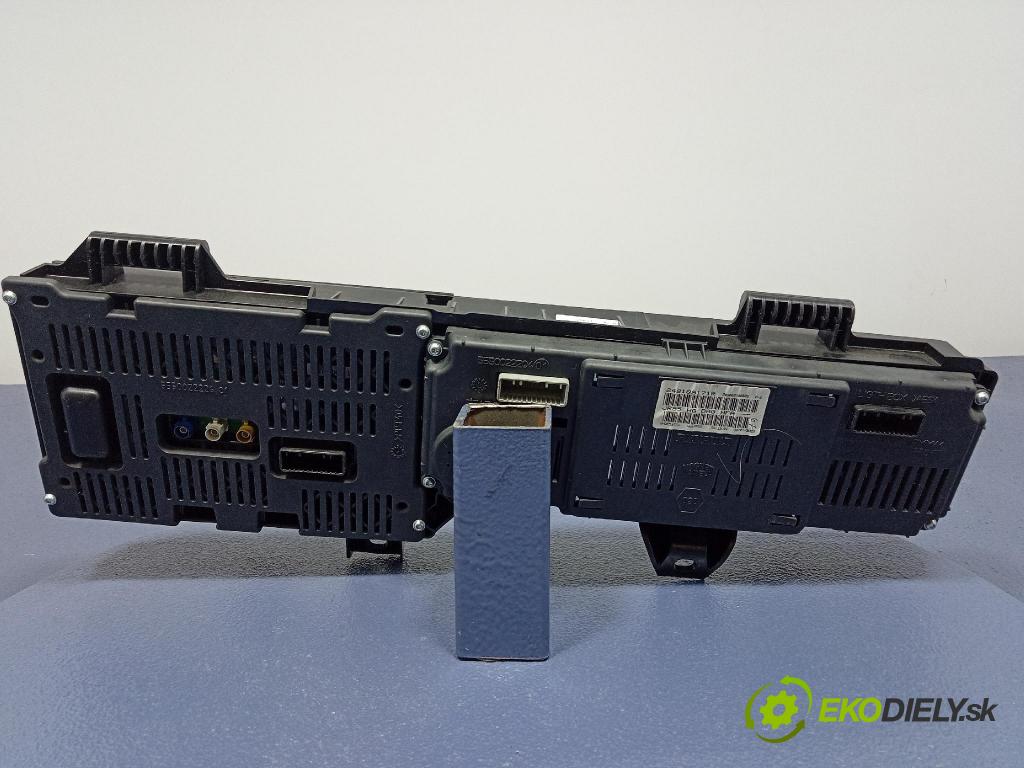 Renault Scenic 2009 Přístrojová deska