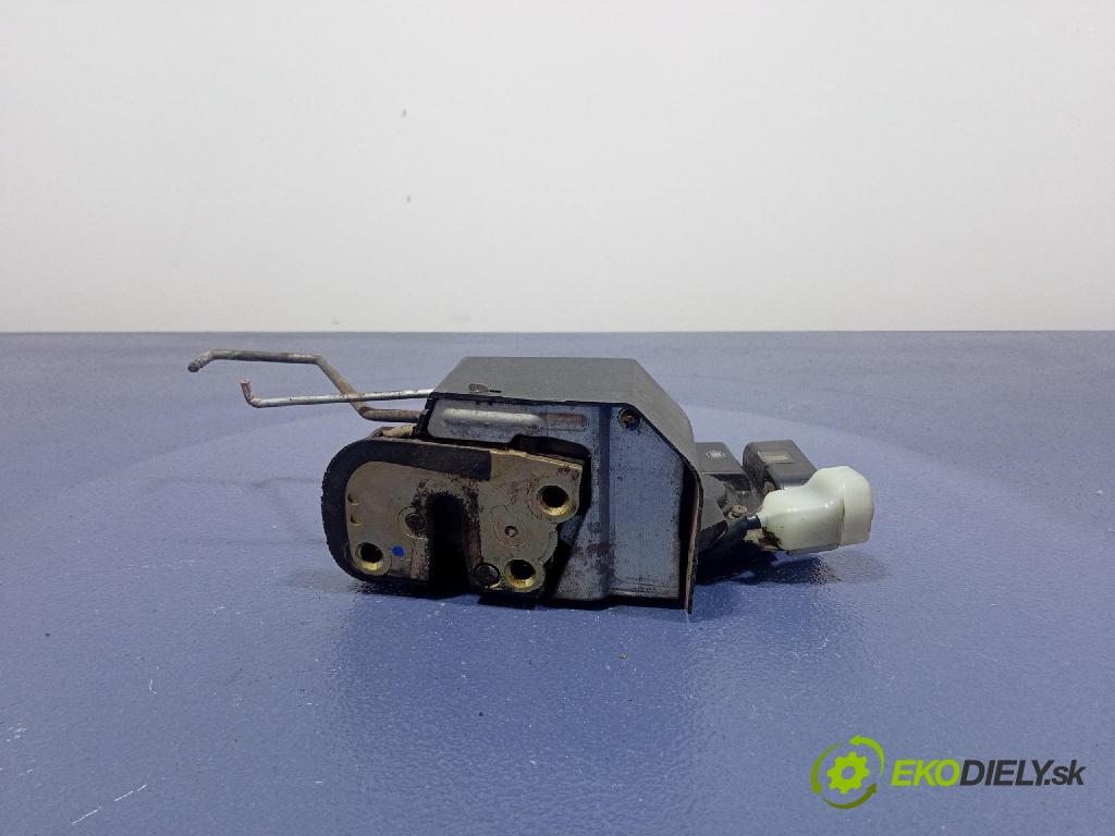 Toyota Rav4 2003 zámok Klapky: kufra: