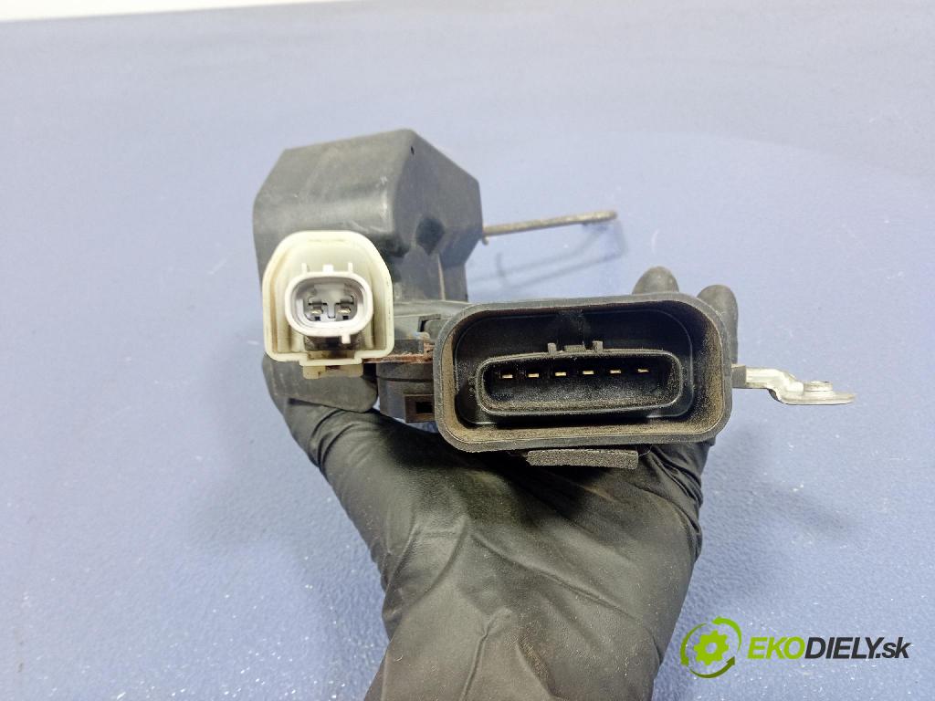 Toyota Rav4 2003 zámok Klapky: kufra: