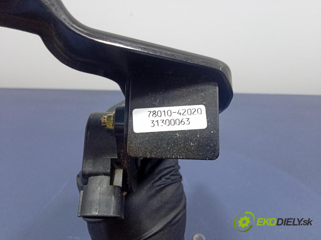 Toyota Rav4 2003 pedal Plyn: 89281-33010