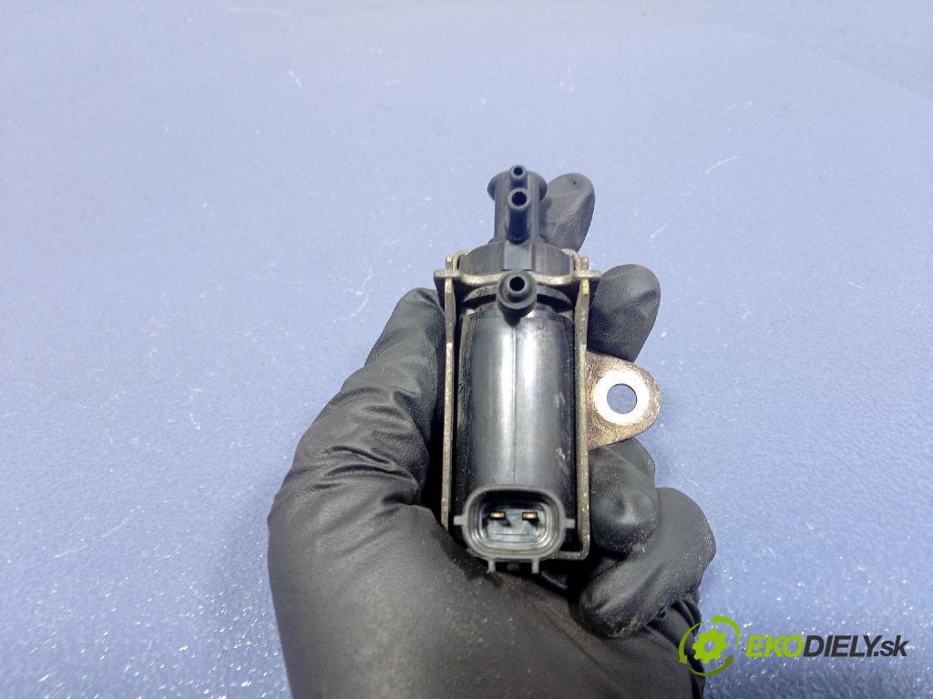 Toyota Rav4 2003 ventil Vákuum: 25819-27040