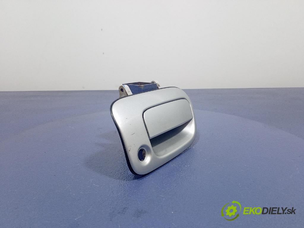 Toyota Rav4 2003 klika Klapky: Zadní: