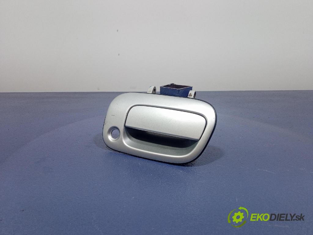 Toyota Rav4 2003 klika Klapky: Zadní: