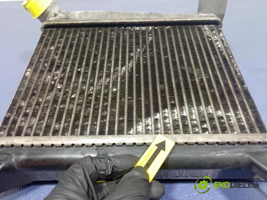 Toyota Rav4 2003 Chladič Vzduch: