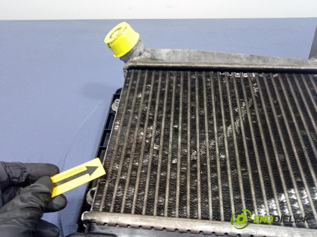 Toyota Rav4 2003 Chladič Vzduch: 