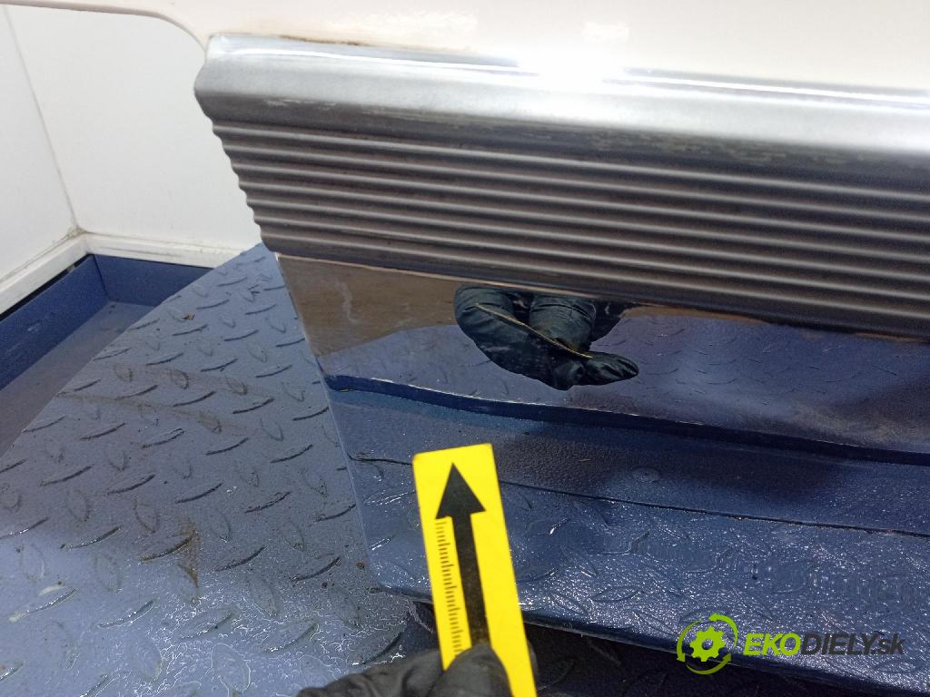 Cadillac Brougham 1993 dvere zad pravé