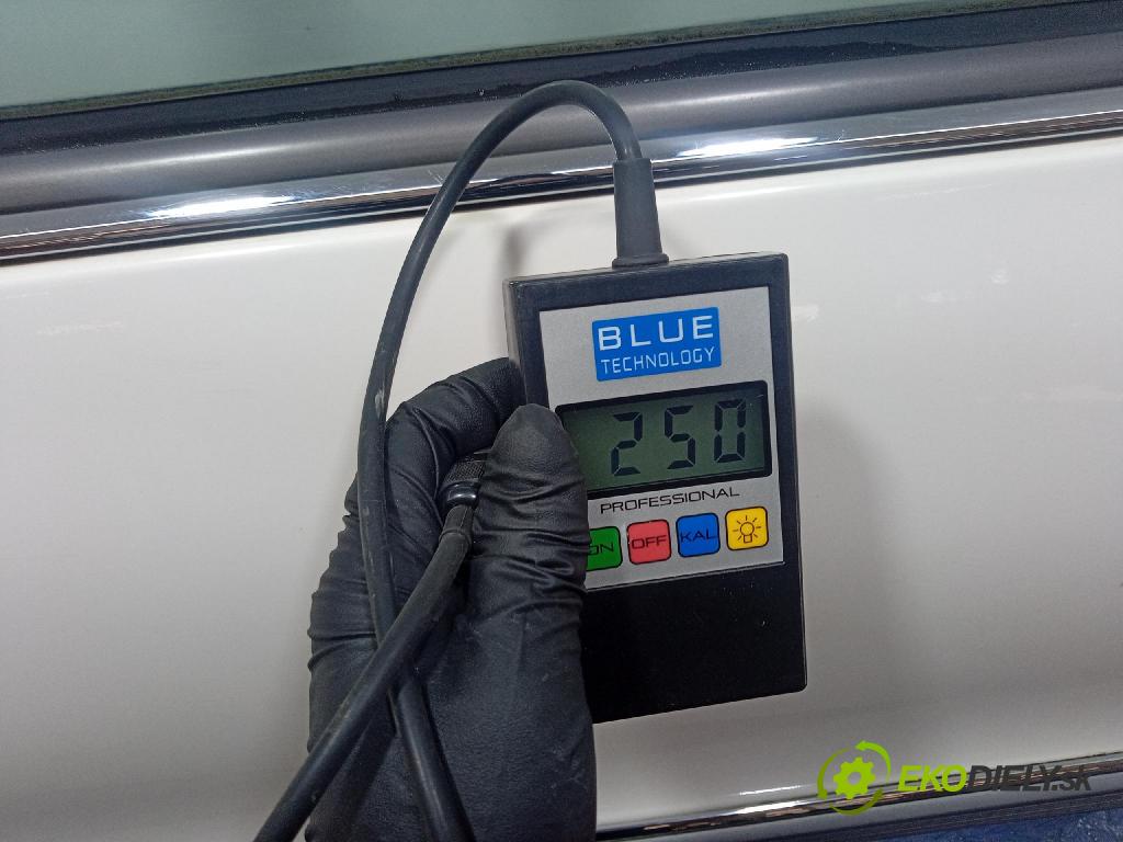 Cadillac Brougham 1993 dvere zad Vľavo: