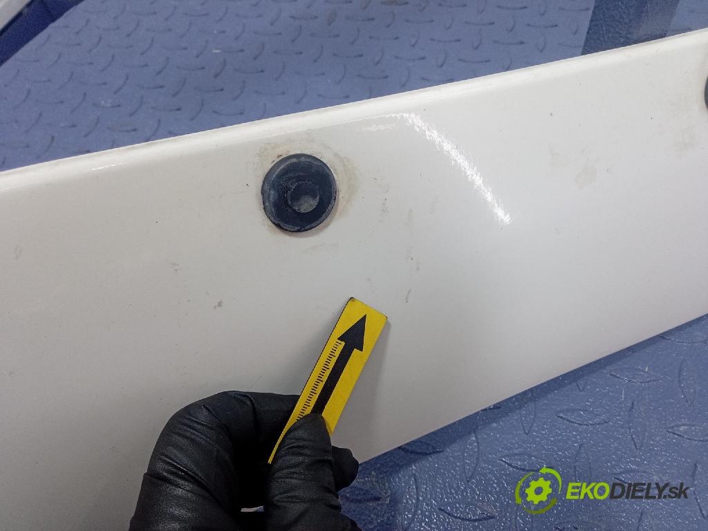 Cadillac Brougham 1993 nárazník před 10156786