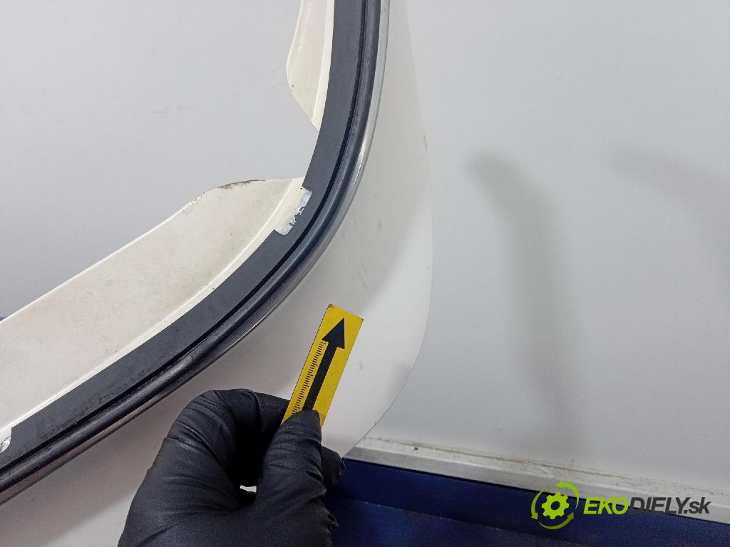 Cadillac Brougham 1993 nárazník před 10156786