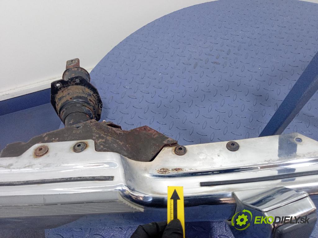 Cadillac Brougham 1993 nárazník před