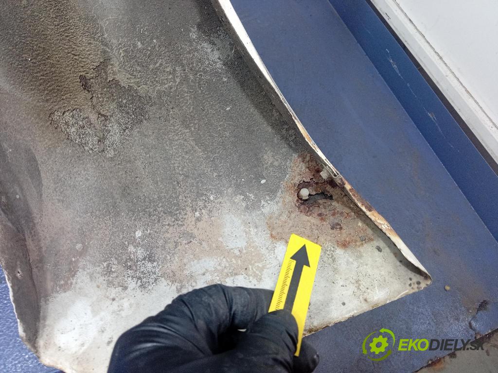 Cadillac Brougham 1993 blatník Predné v pravo: 