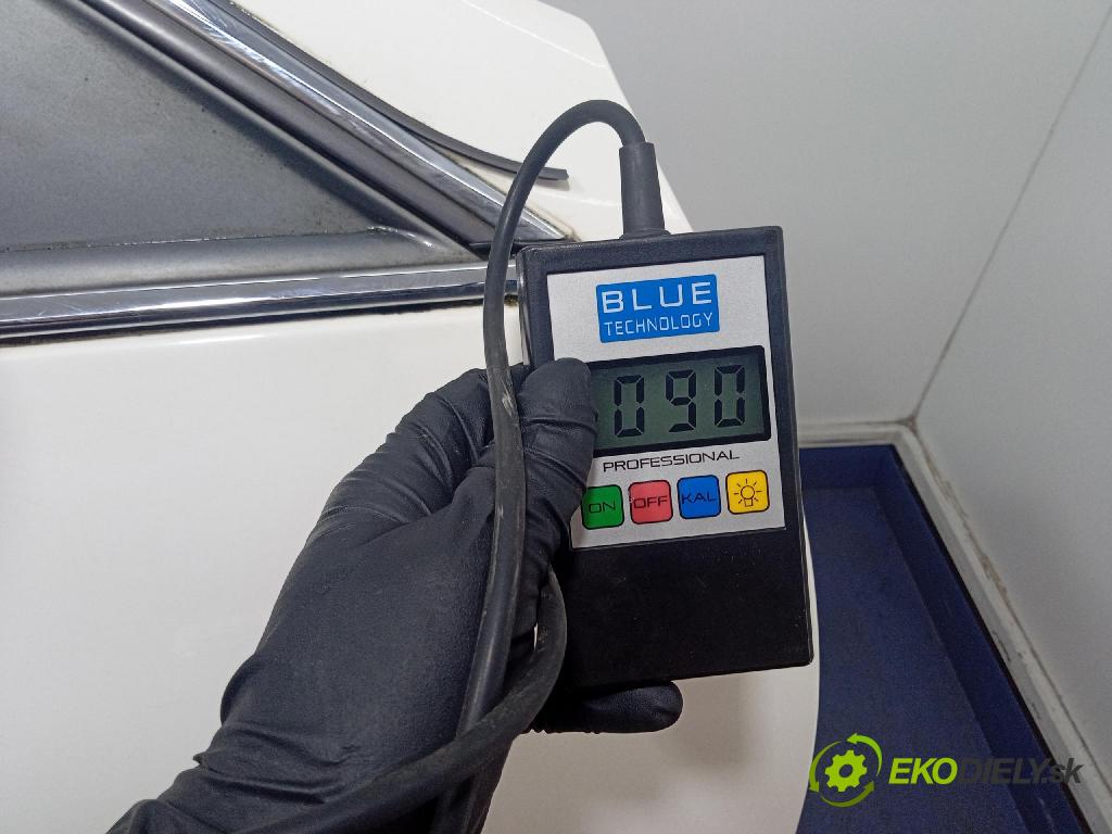 Cadillac Brougham 1993 dveře před prave