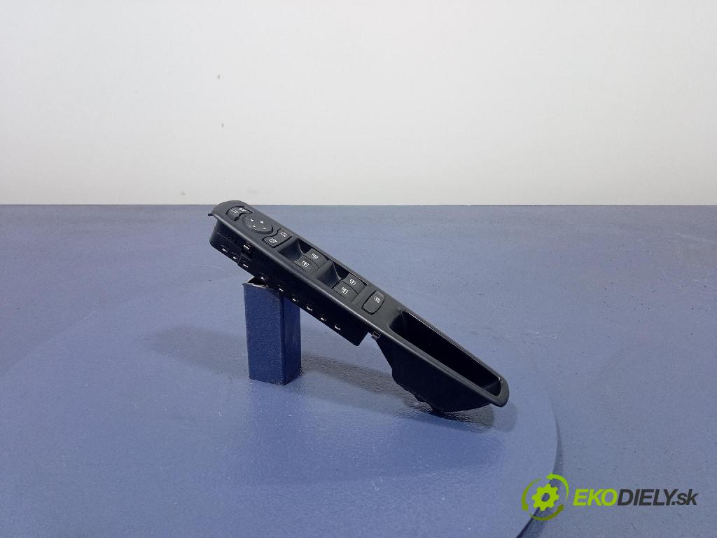 Renault Scenic 2009 prepínač Okná: