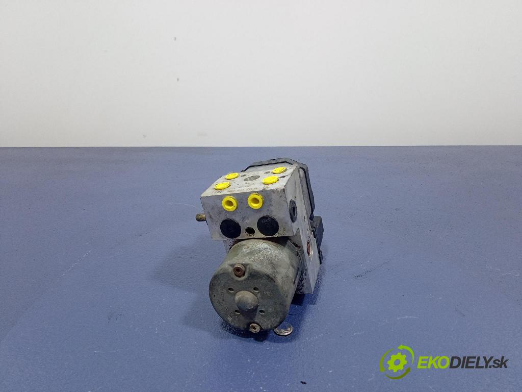 Volkswagen Passat 2001 čerpadlo ABS x 8E0614111B