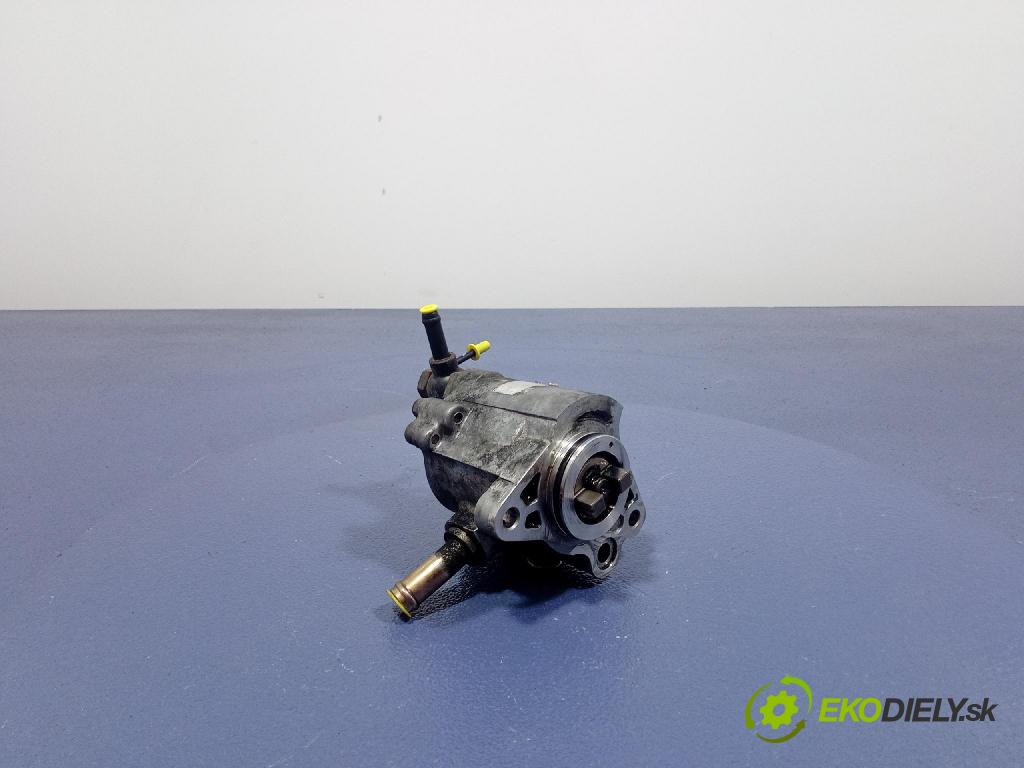 Toyota Rav4 2003 čerpadlo vakuová