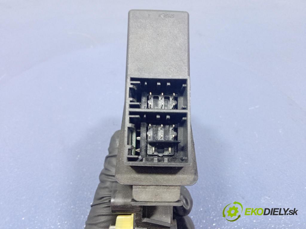 Vw Polo 2007 mechanismus stahování Sklenka: před Levý: 6Y2959802A