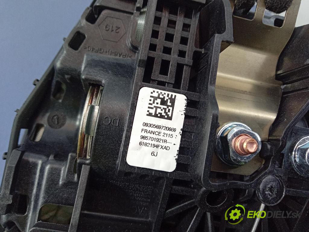 Renault Scenic 2009 kokpit,přistrojova deska 985701921R