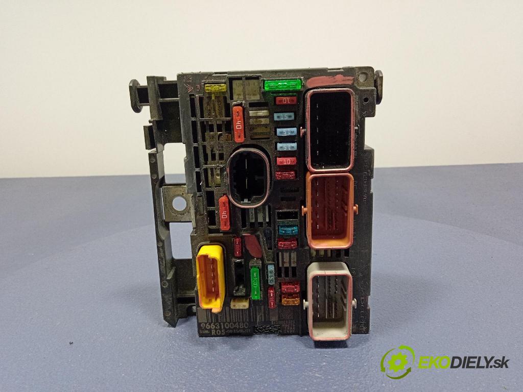 Peugeot 308 2007 skříňka Pojistky 9663100480