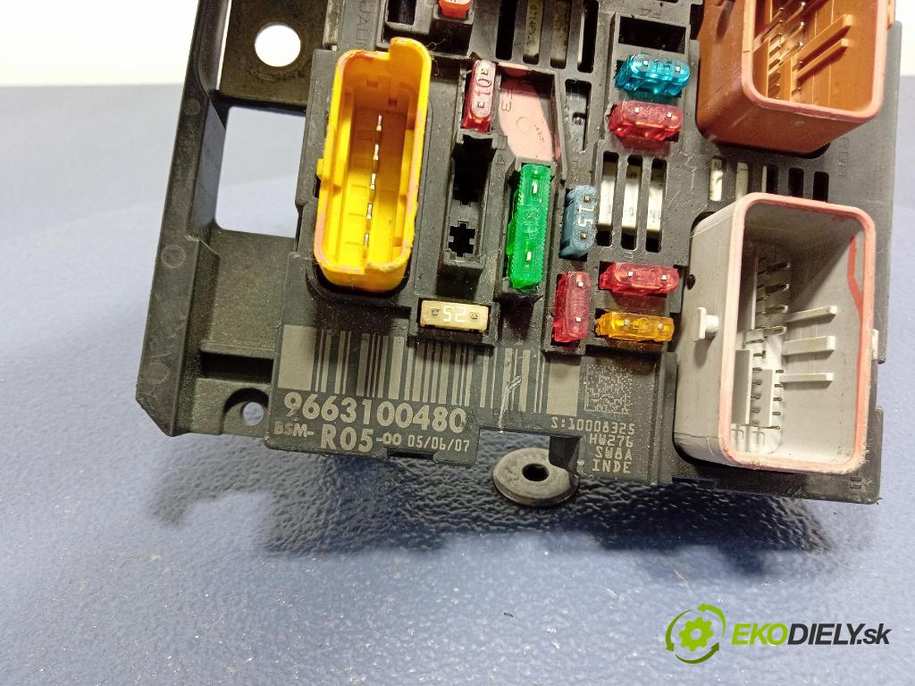 Peugeot 308 2007 skříňka Pojistky 9663100480