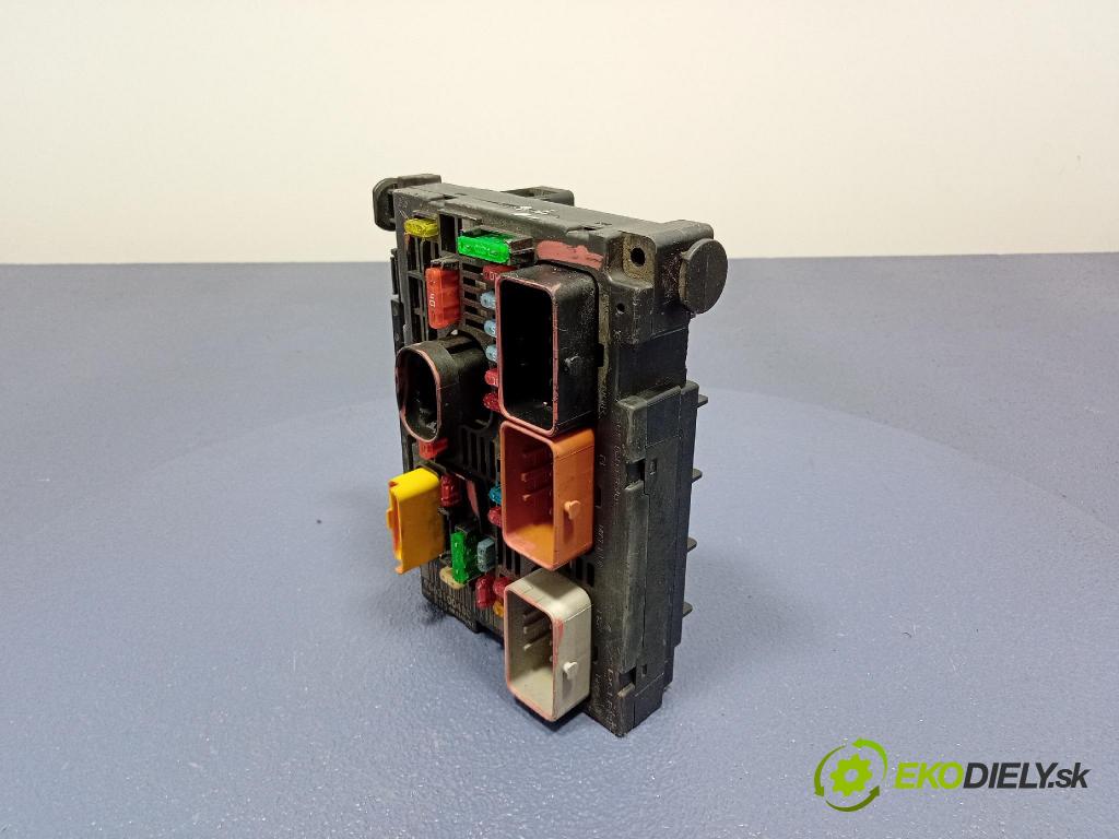 Peugeot 308 2007 skříňka Pojistky 9663100480