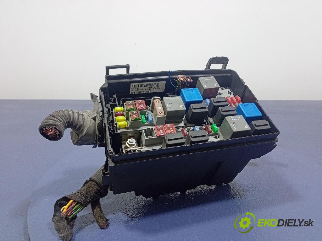 Opel Corsa 2012 řídící jednotka Motor: 55590544