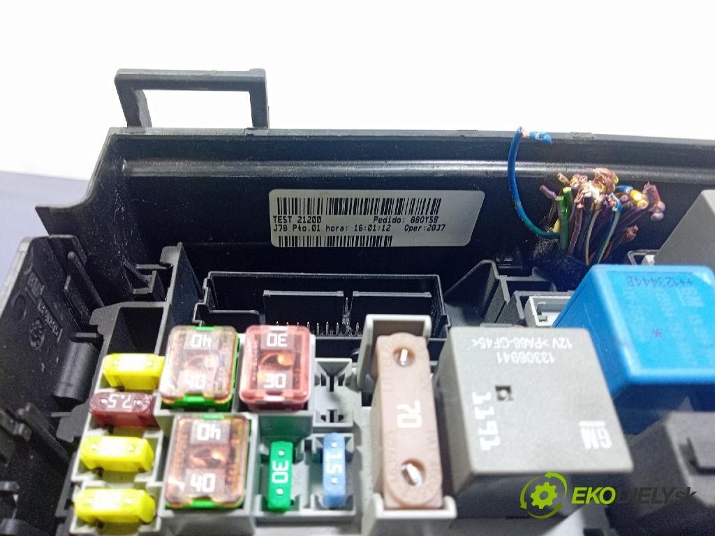 Opel Corsa 2012 řídící jednotka Motor: 55590544