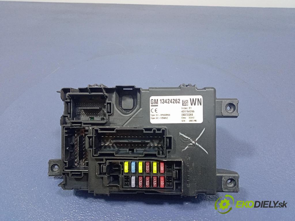 Opel Corsa 2012 řídící jednotka Motor: 55590544