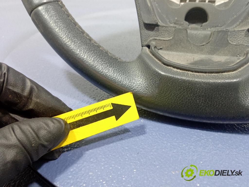 Opel Corsa 2012 volant 13296532