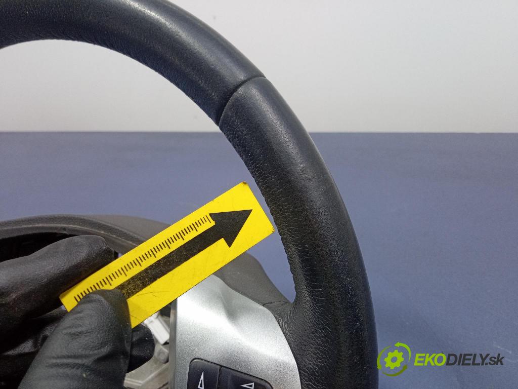 Opel Corsa 2012 volant 13296532