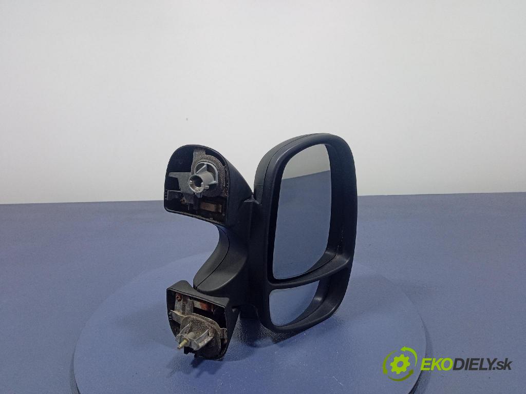 Opel Vivaro 2004 zpětné zrcátko prave