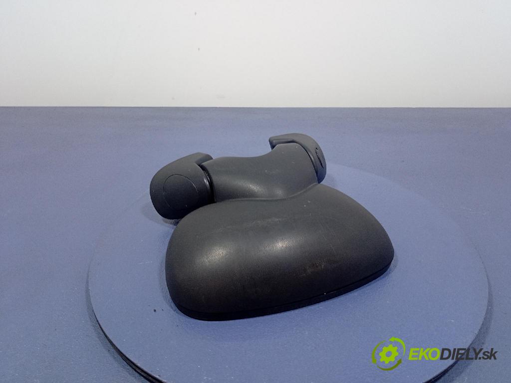 Opel Vivaro 2004 zpětné zrcátko prave