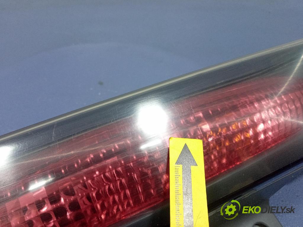 Opel Vivaro 2004 světlo Zad: Práva: Mimo: 
