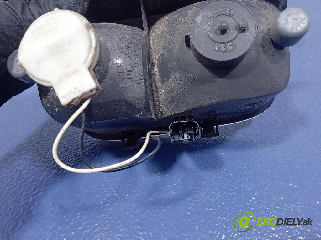 Opel Vivaro 2004 světlo Zad: Práva: Uvnitř