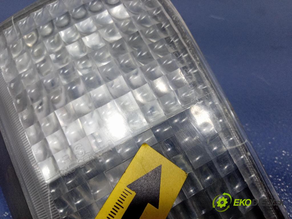 Opel Vivaro 2004 světlo Zad: Práva: Uvnitř 