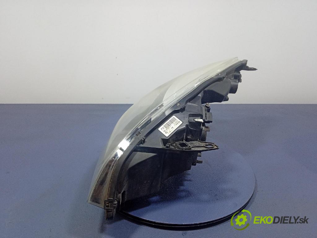 Renault Scenic 2009 světlo v pravo: 260100023R