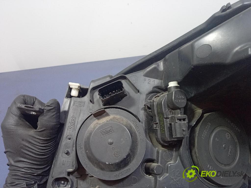 Renault Scenic 2009 světlo v pravo: 260100023R