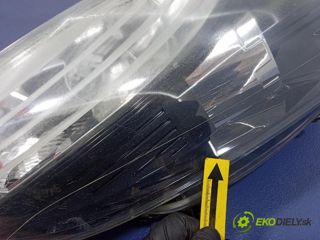 Renault Scenic 2009 světlo v pravo: 260100023R