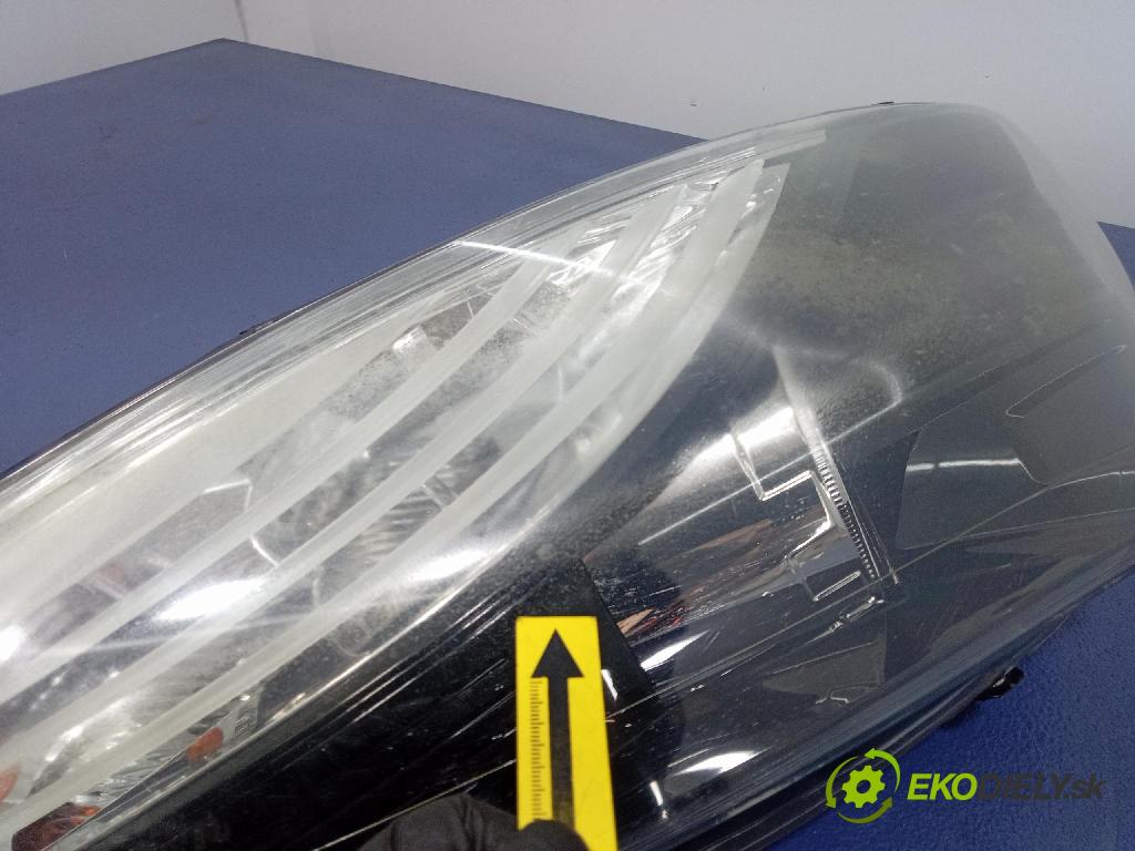 Renault Scenic 2009 světlo v pravo: 260100023R