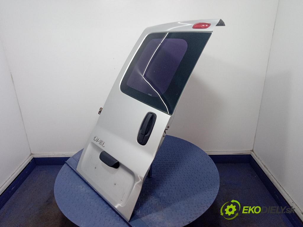 Opel Vivaro 2004 dveře Zad: Vlevo, odjet:
