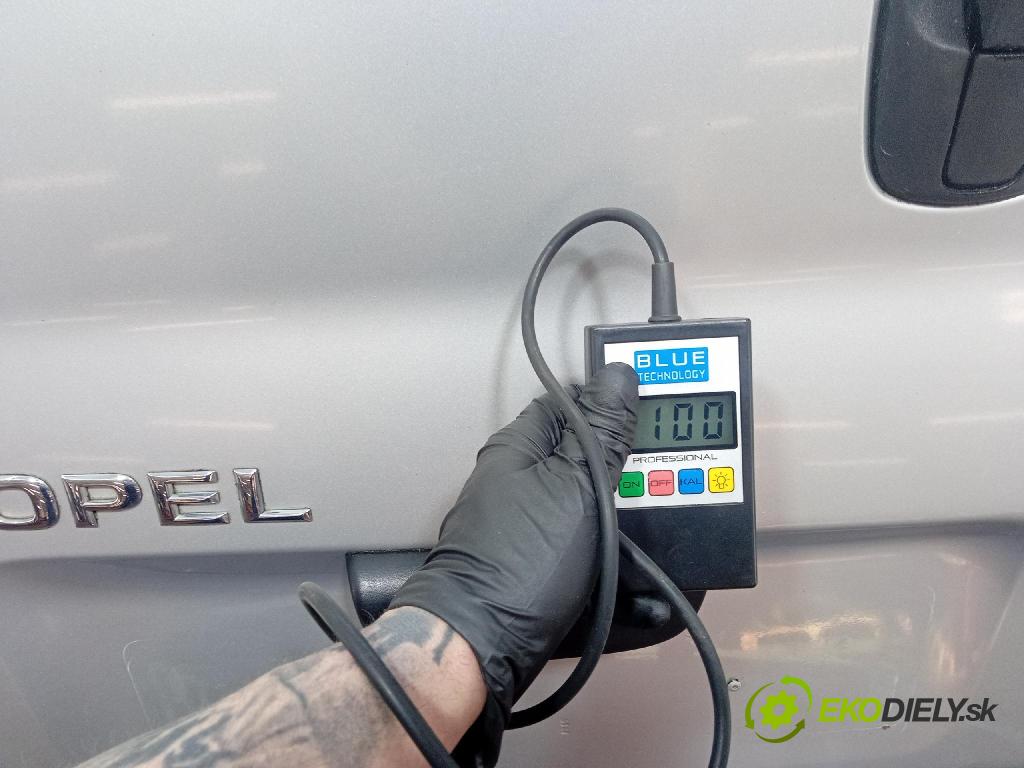 Opel Vivaro 2004 dveře Zad: Vlevo, odjet: