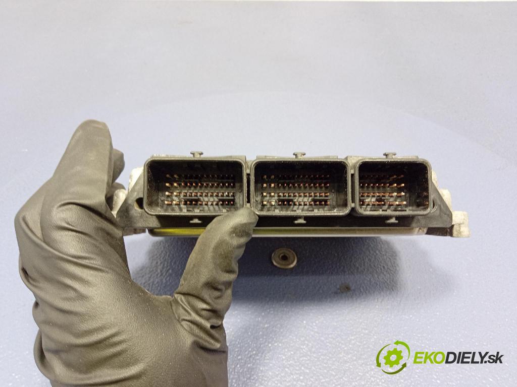 Renault Scenic 2009 řídící jednotka Motor: 237100055R