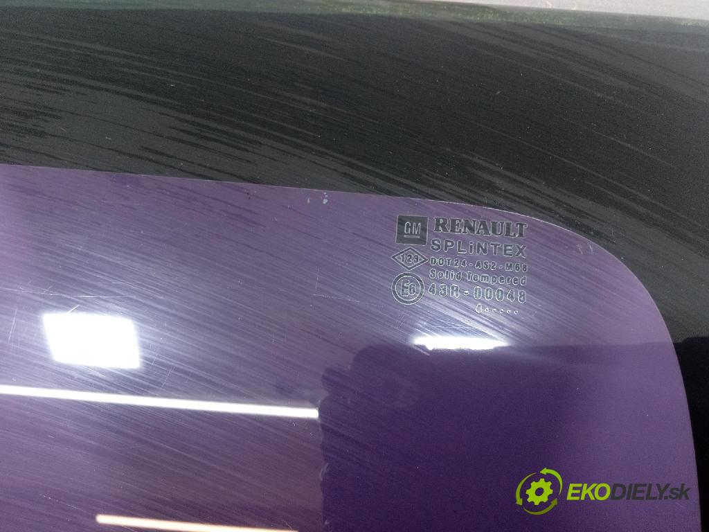 Opel Vivaro 2004 dveře Zad: prave