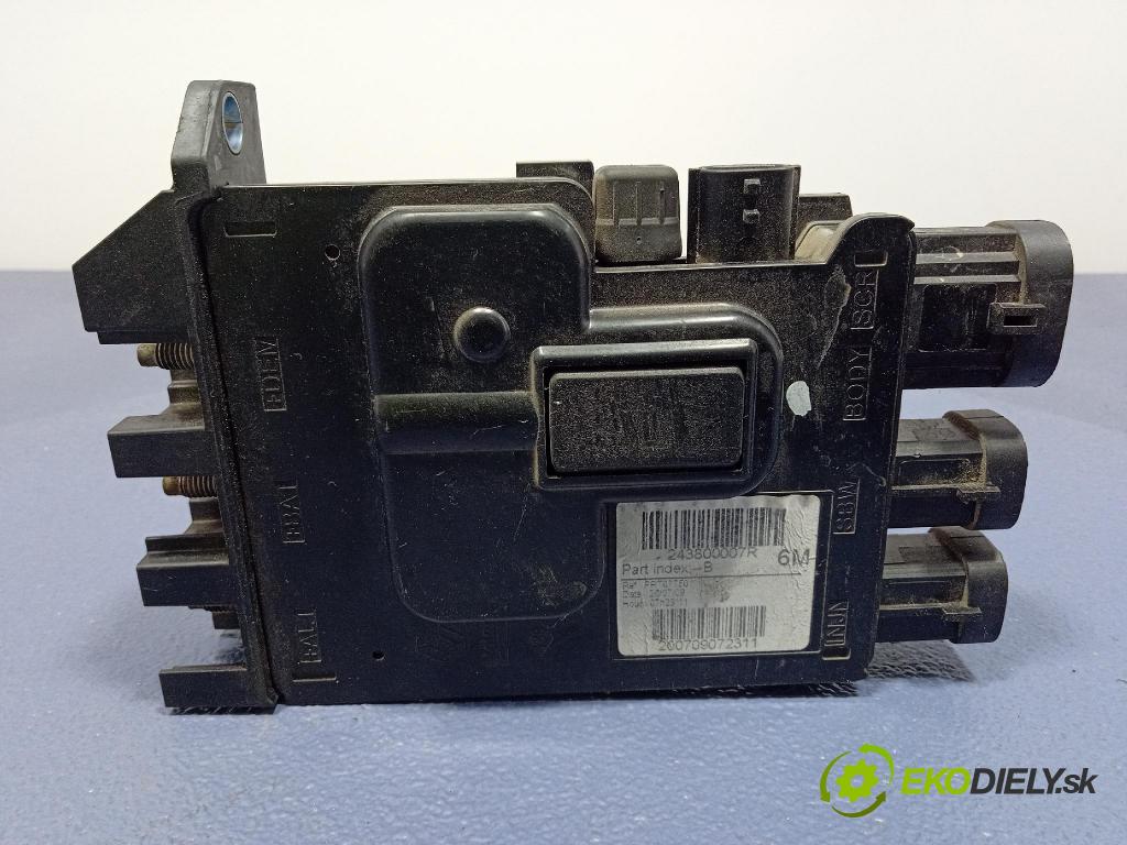 Renault Scenic 2009 řídící jednotka 243800007R