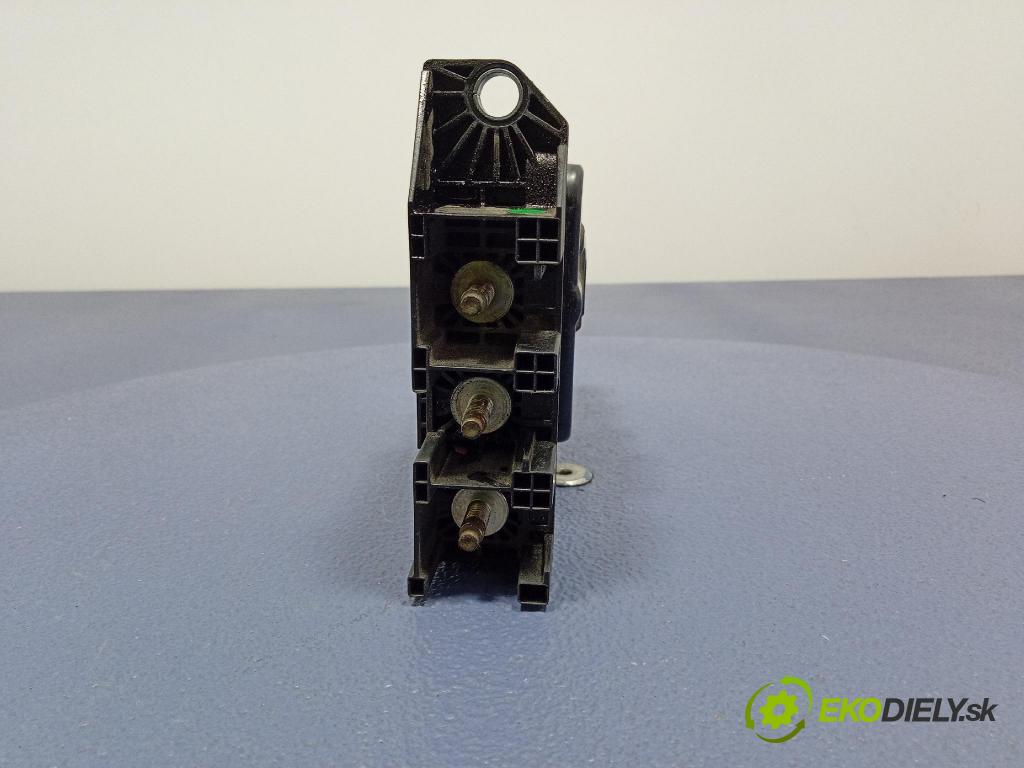 Renault Scenic 2009 řídící jednotka 243800007R