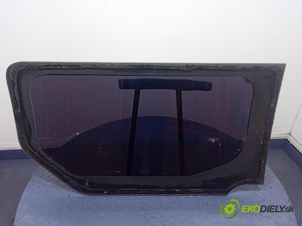 Opel Vivaro 2004 sklo dveře Zad: Práva: