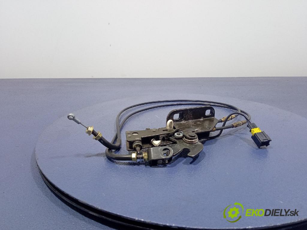 Peugeot 206 2006 zámek Klapky: kufr