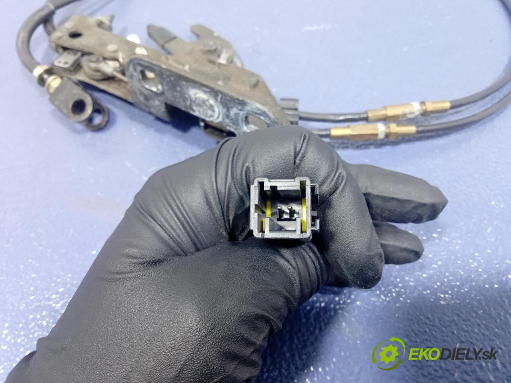 Peugeot 206 2006 zámek Klapky: kufr 