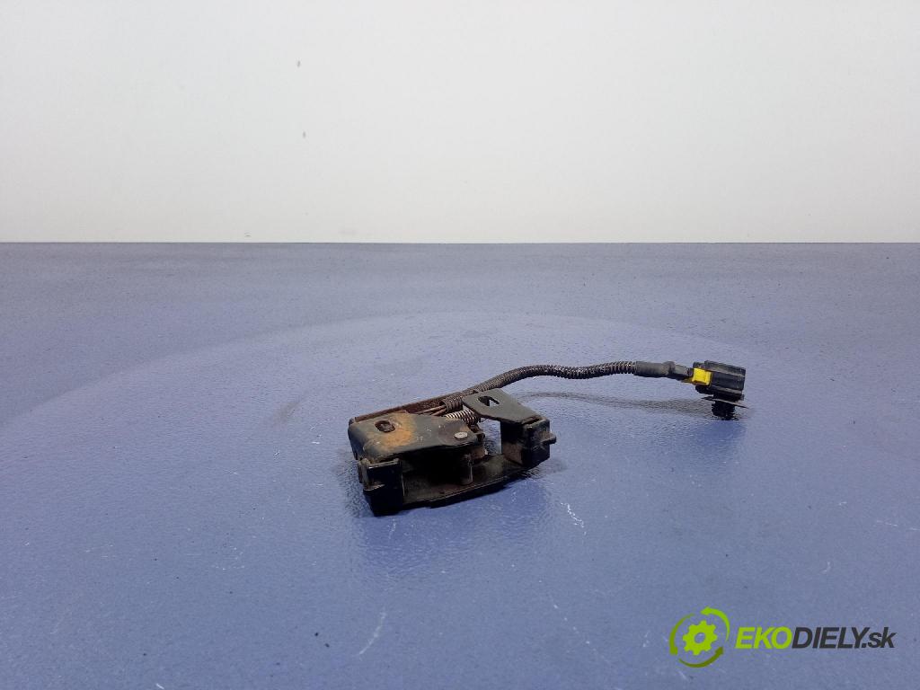 Peugeot 206 2006 zámek Klapky: kufr