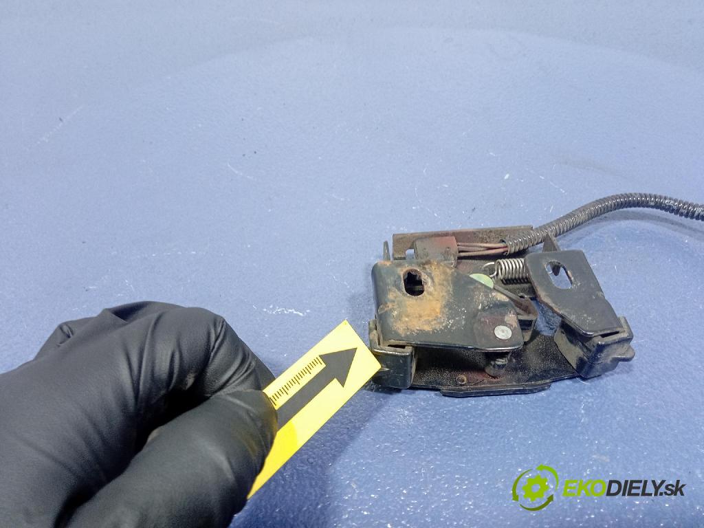 Peugeot 206 2006 zámek Klapky: kufr 